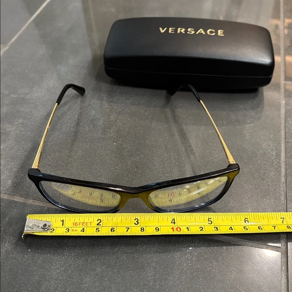 Versace prescription glasses with no prescription in them - Picture 13 of 17